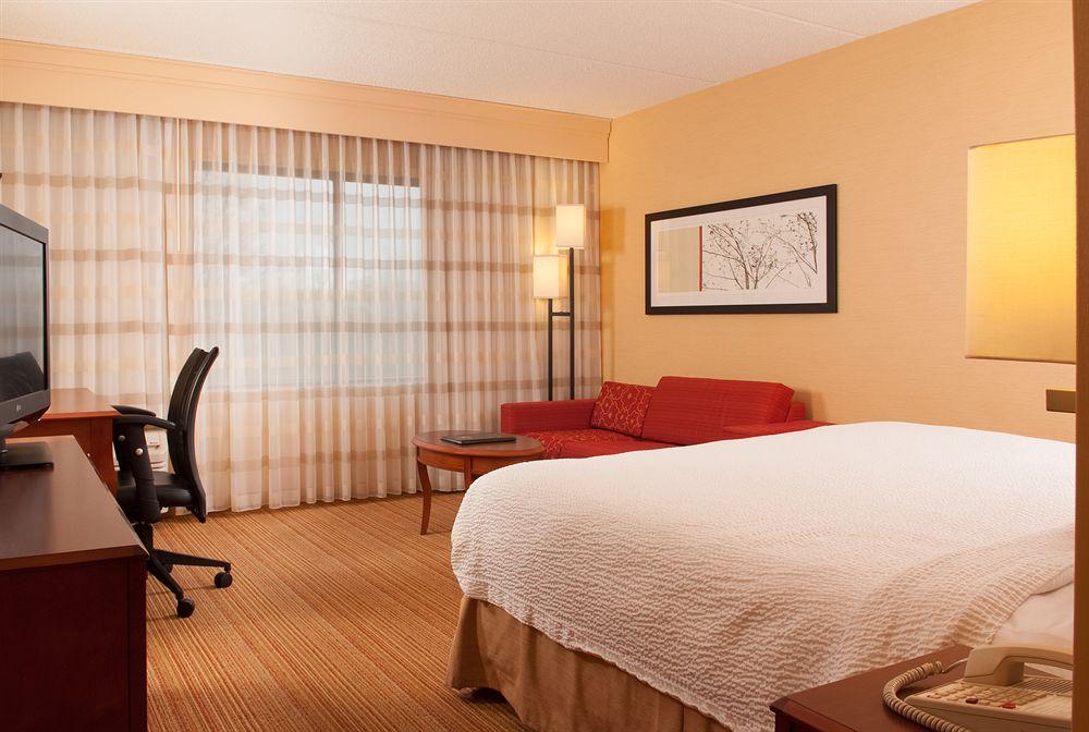 Courtyard By Marriott Charlotte Gastonia Hotell Exteriör bild