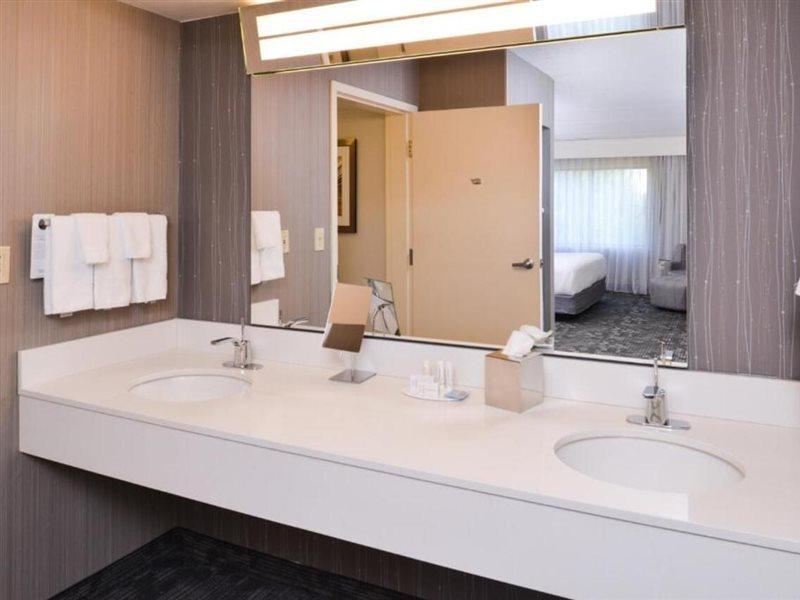 Courtyard By Marriott Charlotte Gastonia Hotell Exteriör bild