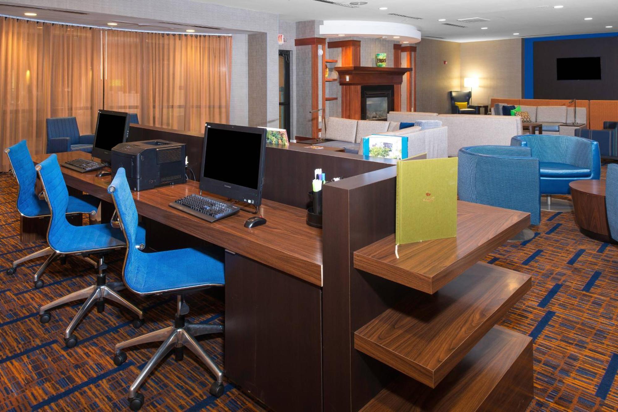 Courtyard By Marriott Charlotte Gastonia Hotell Exteriör bild